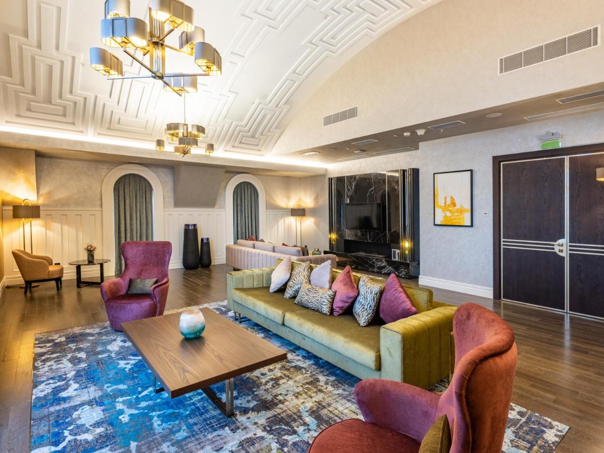 Intercontinental Baku By Ihg Hotel Exterior photo The lounge at the airport