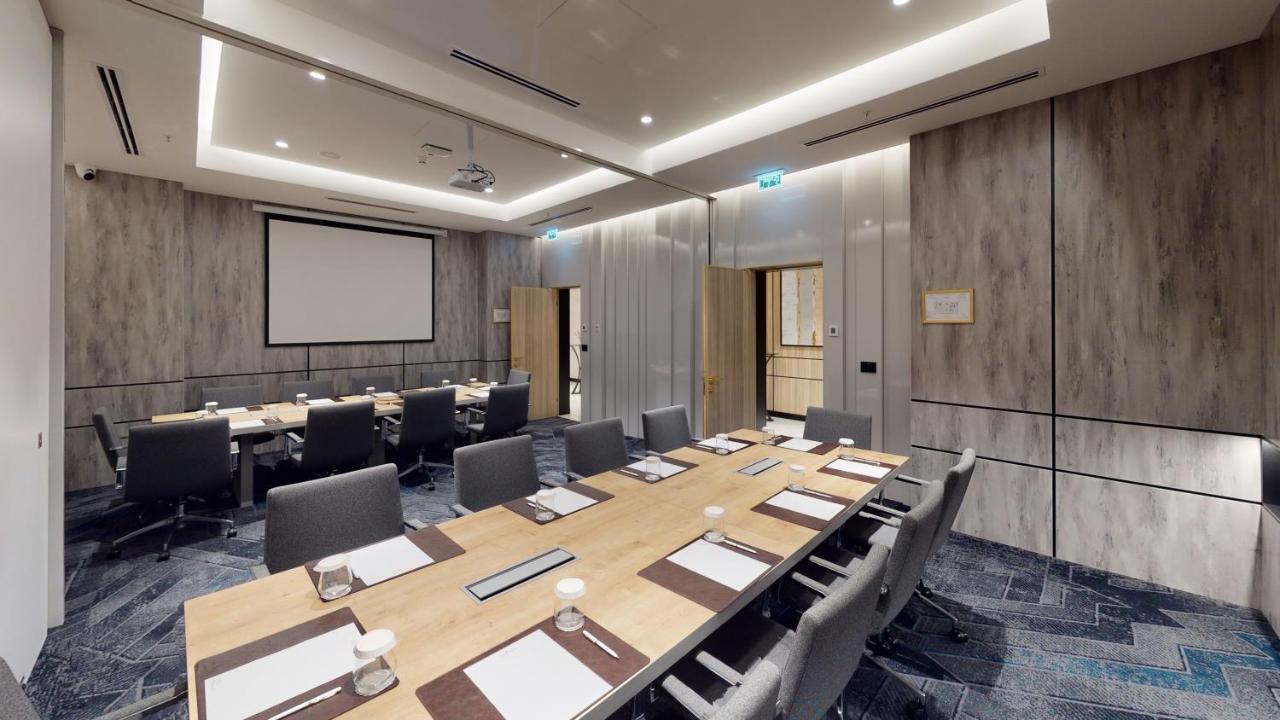 Intercontinental Baku By Ihg Hotel Exterior photo Meeting room
