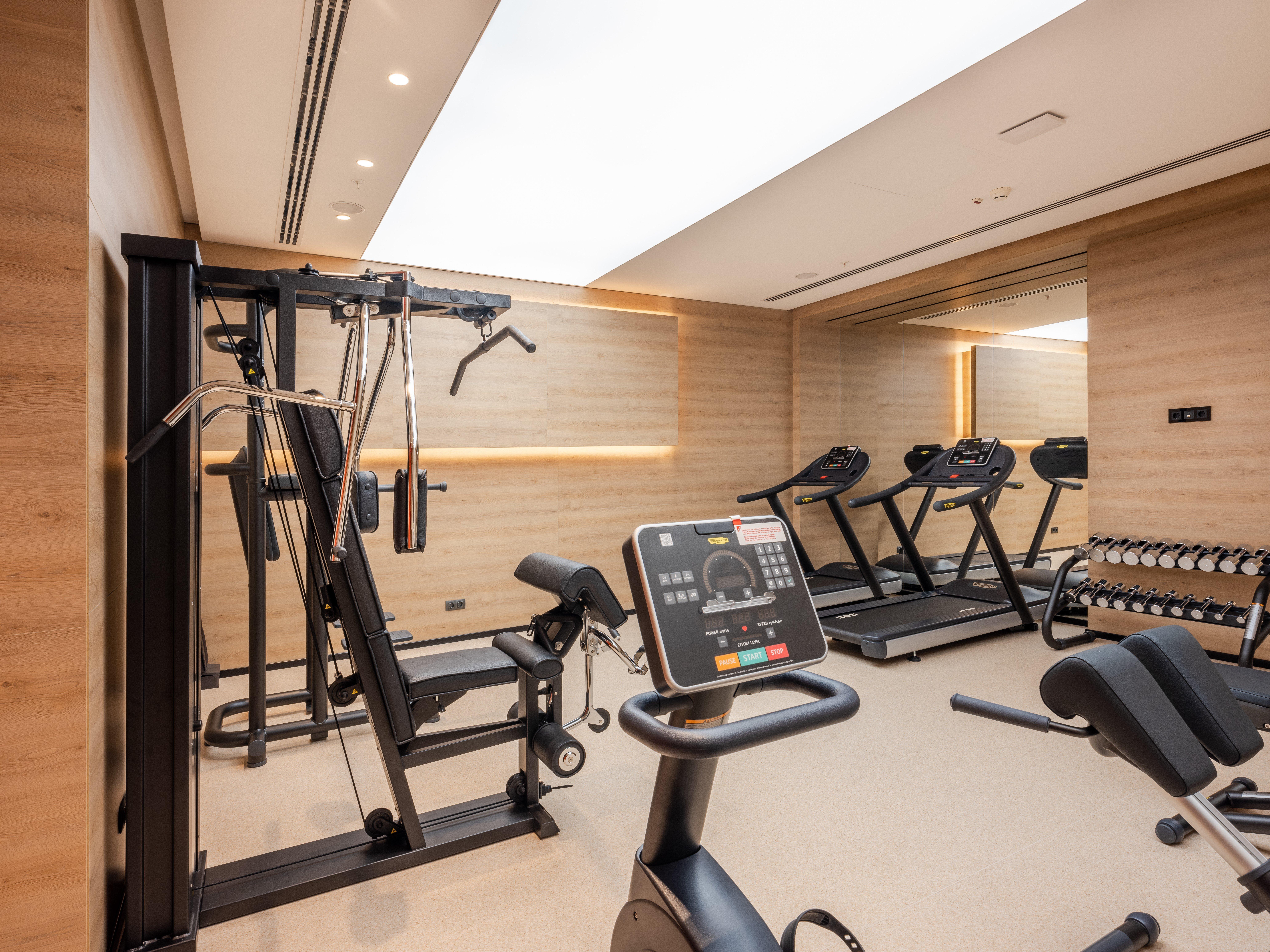 Intercontinental Baku By Ihg Hotel Exterior photo The gym at the hotel