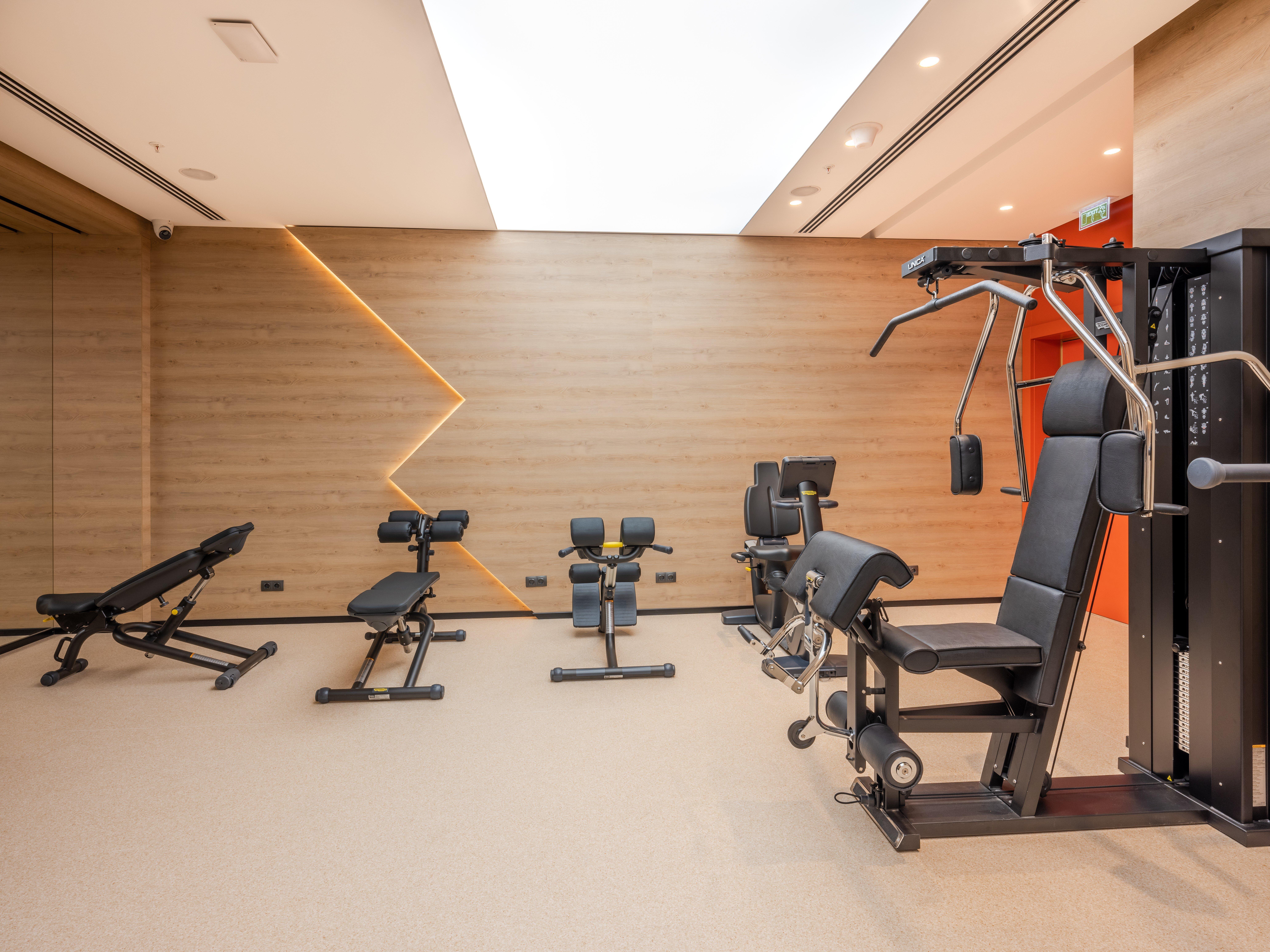 Intercontinental Baku By Ihg Hotel Exterior photo The gym at the Mandarin Oriental, Hong Kong