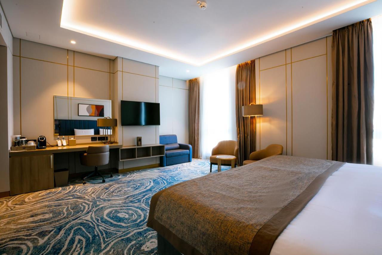 Intercontinental Baku By Ihg Hotel Exterior photo