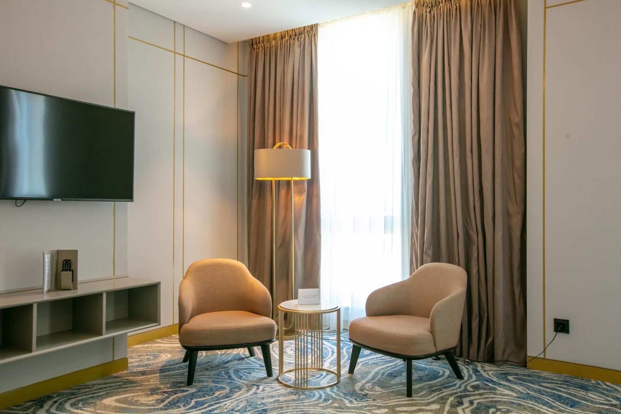 Intercontinental Baku By Ihg Hotel Exterior photo A room at the hotel