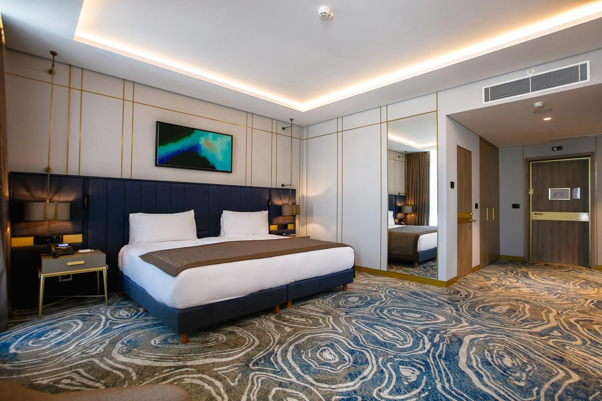 Intercontinental Baku By Ihg Hotel Exterior photo Deluxe Room